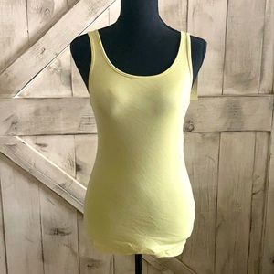Great soft yellow tank top great for the Summer!